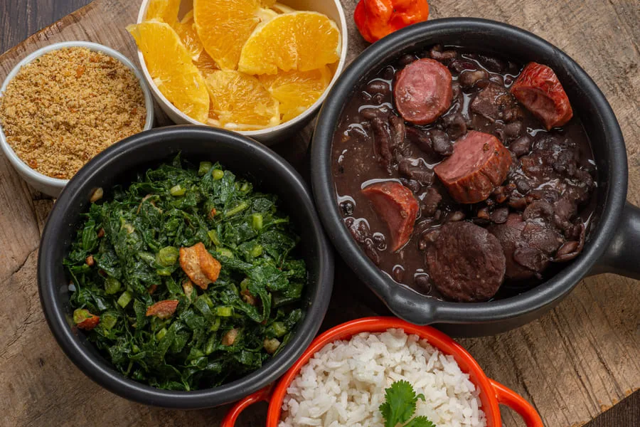 feijoada, traditional food of Portuguese cuisine: integrating into the Portuguese community