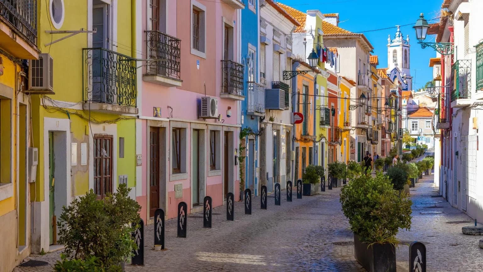 Chasing the sun: how UK citizens can move to Portugal with the D7 Visa